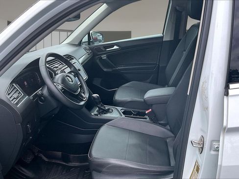 Used 2020 Volkswagen Tiguan SEL FWD image 21