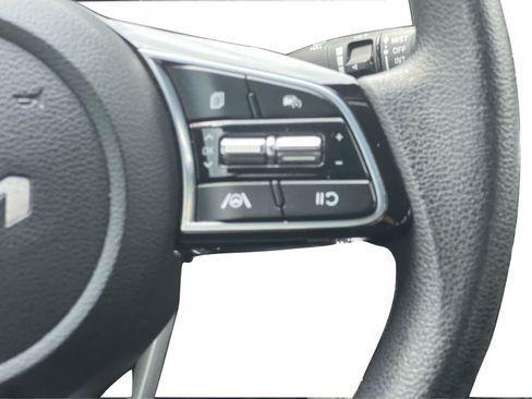 Used 2023 Kia Forte LXS FWD image 22