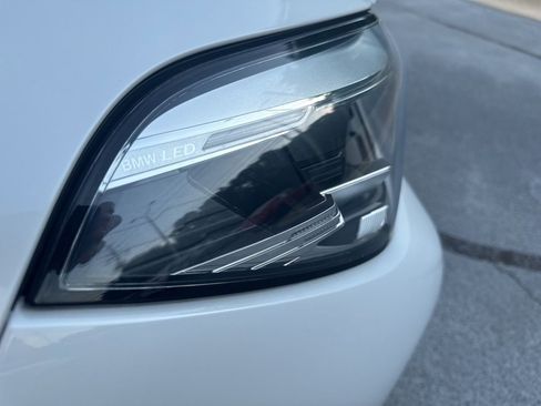 Used 2019 BMW X5 xDrive40i w/ M Sport Package image 10