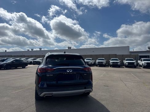 Used 2019 INFINITI QX50 Essential w/ Sensory Package FWD image 17