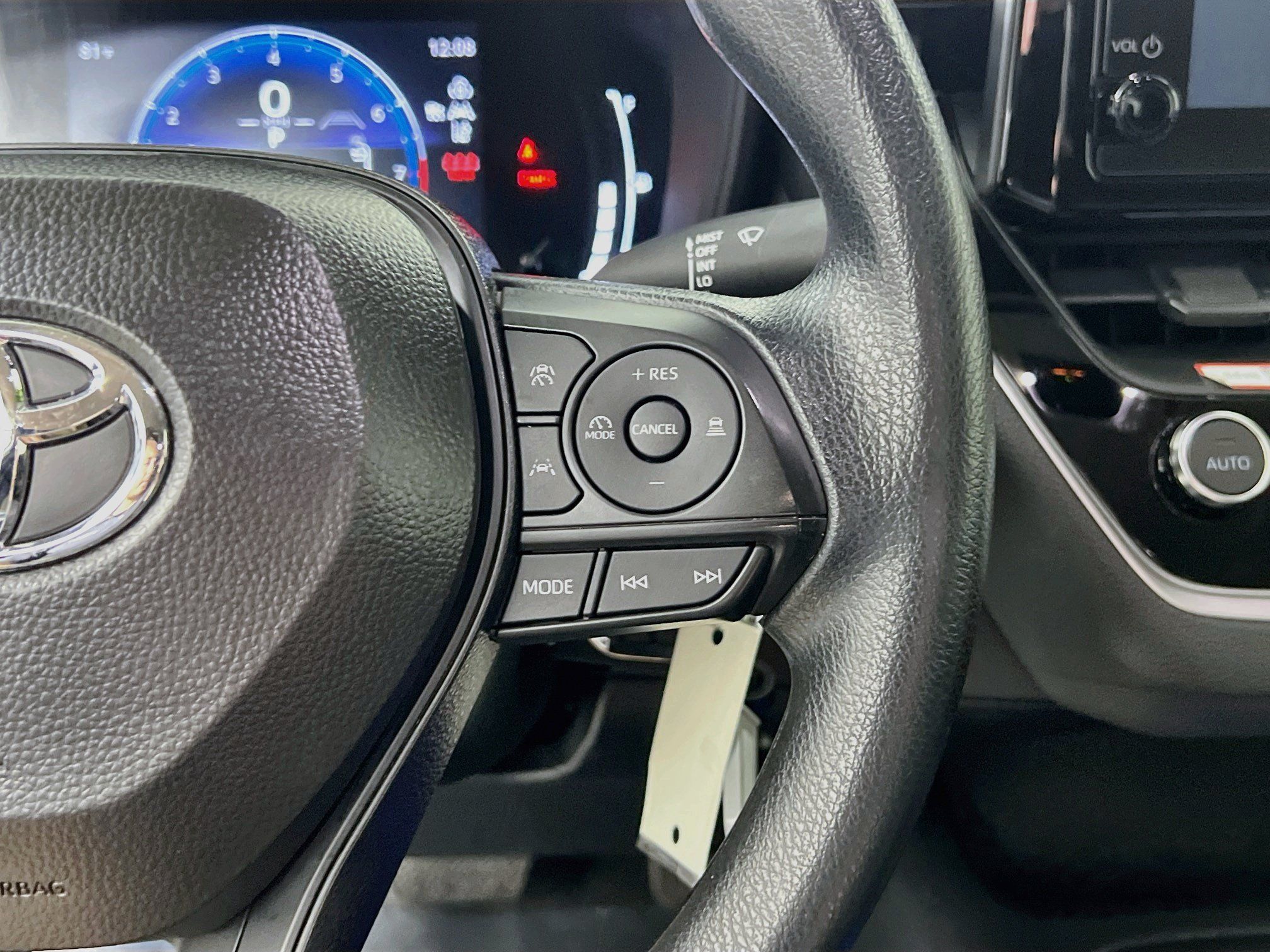 Used 2026 Toyota Corolla LE FWD image 20