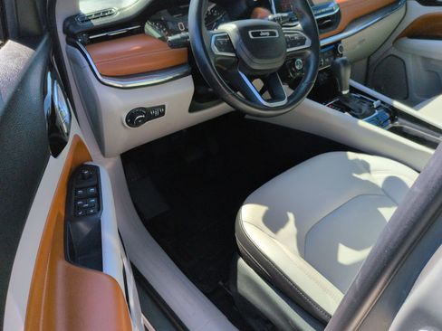 Used 2022 Jeep Compass Limited w/ Sun and Sound Group image 12