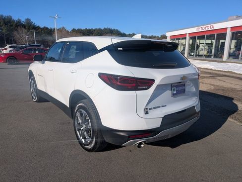 Used 2023 Chevrolet Blazer LT AWD/4WD image 3