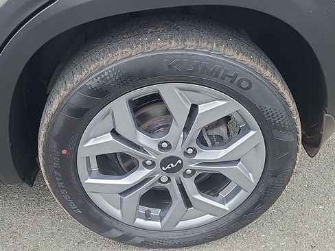 Certified 2024 Kia Seltos LX AWD/4WD image 8