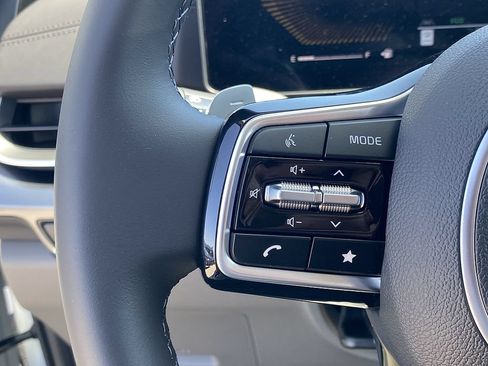 New 2026 Kia Carnival LXS FWD image 14
