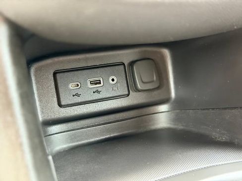 Used 2024 Chevrolet Equinox RS w/ LPO, Floor Liner Package AWD/4WD image 17