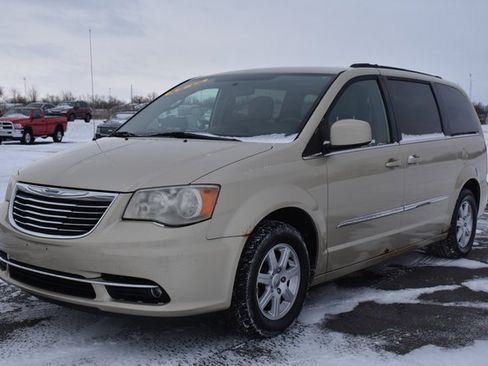 Used 2011 Chrysler Town & Country Touring w/ Entertainment Group #1 image 8