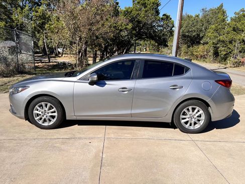 Used 2016 MAZDA MAZDA3 i Sport w/ Preferred Equipment Package image 5