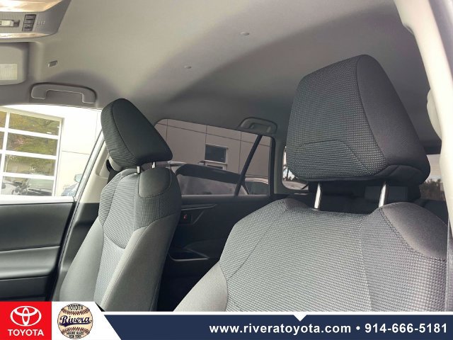 Certified 2025 Toyota RAV4 LE AWD/4WD image 19
