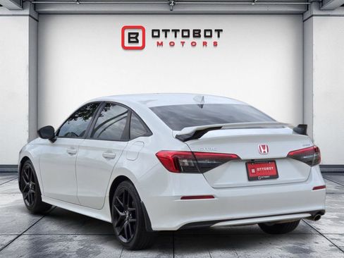 Used 2024 Honda Civic Sport image 3
