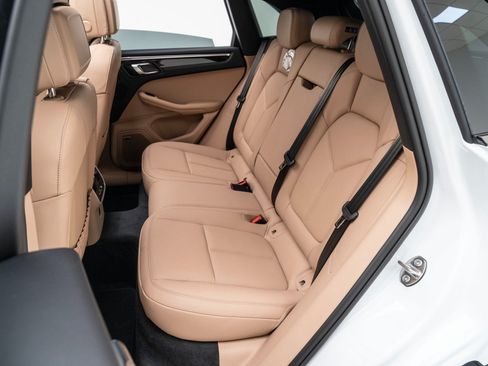 Certified 2026 Porsche Macan AWD/4WD image 29