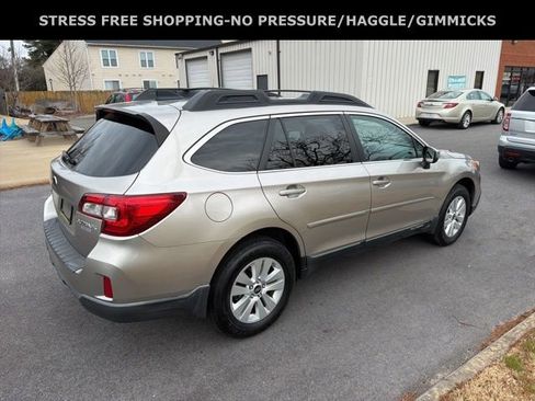 Used 2016 Subaru Outback 2.5i Premium image 3