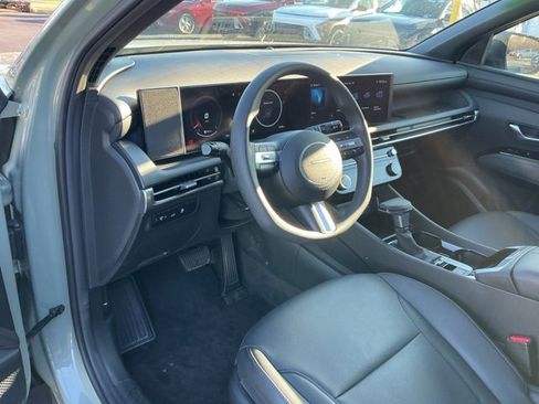 Certified 2025 Hyundai Santa Cruz SEL image 11