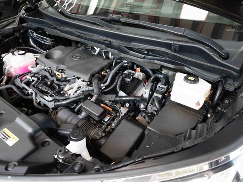 Used 2021 Toyota Sienna XLE FWD image 34