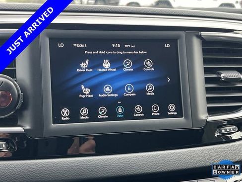 Certified 2020 Chrysler Pacifica Touring-L image 35