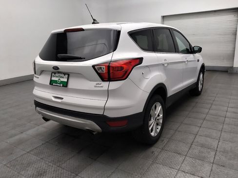 Used 2019 Ford Escape SE FWD image 9