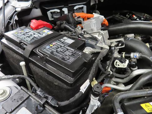 Used 2025 Ford F150 Lariat w/ Bed Utility Package image 32