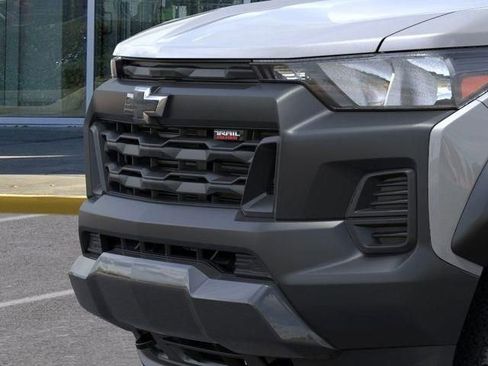 New 2025 Chevrolet Colorado Trail Boss w/ Midnight Edition image 16