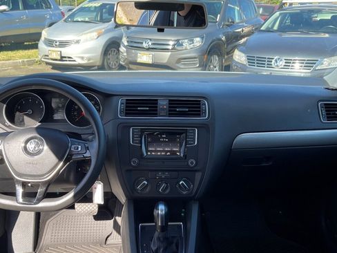 Used 2016 Volkswagen Jetta S image 11