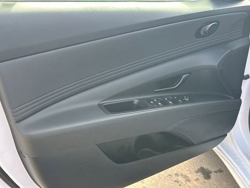 New 2025 Hyundai Elantra Sport image 10