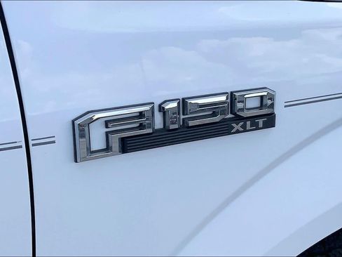 Used 2016 Ford F150 XLT AWD/4WD image 9