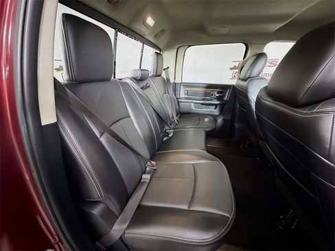 Used 2018 RAM 1500 Laramie image 31