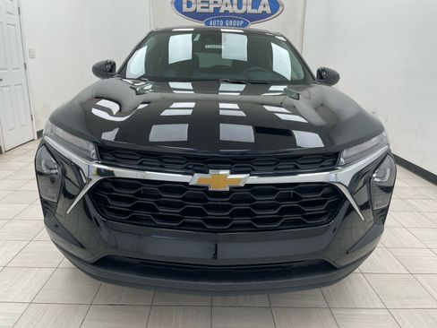 New 2026 Chevrolet Trax LS w/ LS Convenience Package FWD image 15