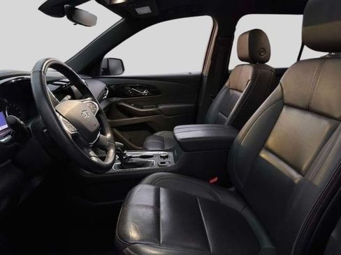 Used 2023 Chevrolet Traverse RS AWD/4WD image 14