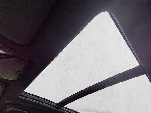 New 2026 BMW X5 xDrive50e w/ Premium Package image 15