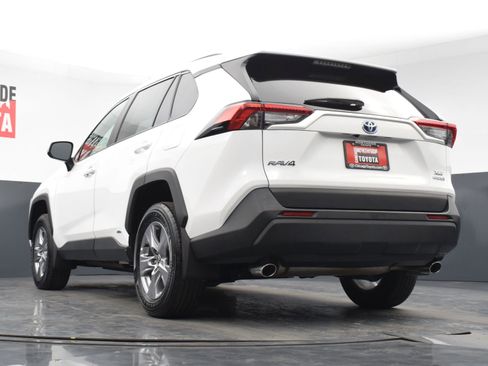 Used 2022 Toyota RAV4 XLE image 26