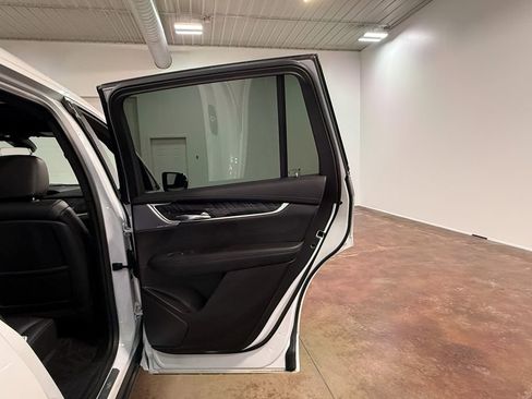 Used 2023 Cadillac XT6 Premium Luxury image 64