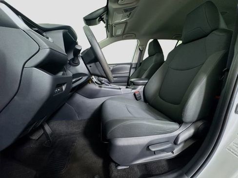 Certified 2024 Toyota RAV4 LE AWD/4WD image 17