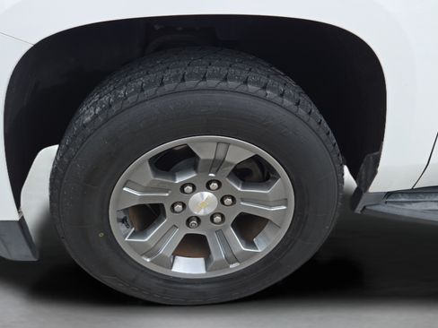 Used 2019 Chevrolet Tahoe LS RWD image 38