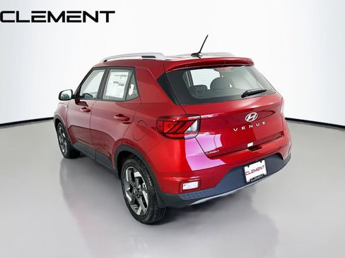 Certified 2026 Hyundai Venue SEL FWD image 10