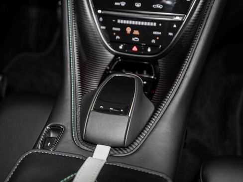 Used 2023 Aston Martin DBS Coupe RWD image 29