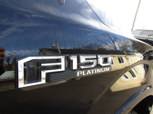 Used 2016 Ford F150 Platinum w/ Equipment Group 701A Luxury image 8