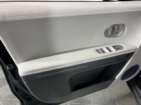 Used 2024 Hyundai Ioniq 5 Limited image 27