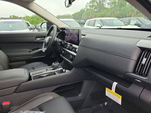 New 2026 Nissan Pathfinder SL w/ Cargo Package FWD image 32
