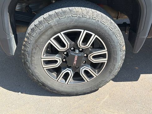 Used 2023 GMC Sierra 2500 AT4 w/ Gooseneck/5TH Wheel Package AWD/4WD image 17