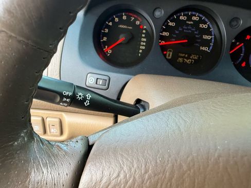 Used 2005 Acura MDX Touring AWD/4WD image 25