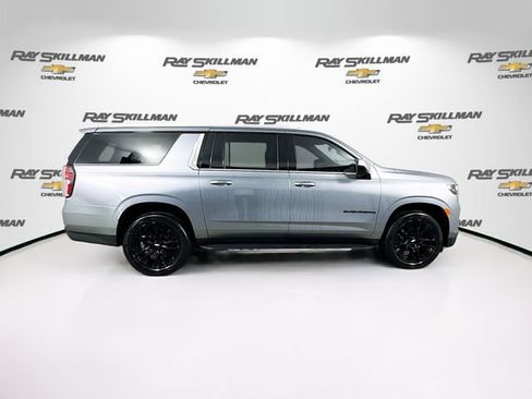 Used 2022 Chevrolet Suburban LS AWD/4WD image 8