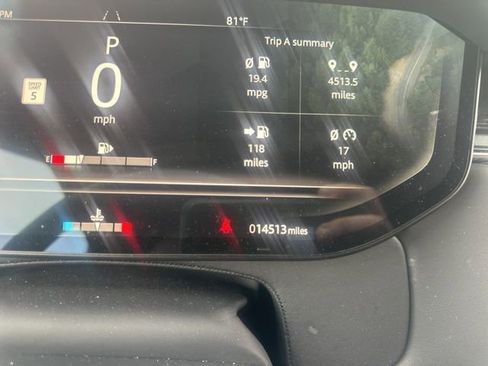 Used 2024 Land Rover Range Rover Sport SE image 17