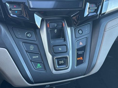 Used 2018 Honda Odyssey Touring image 24