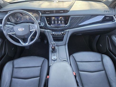 Certified 2025 Cadillac XT6 Premium Luxury image 14