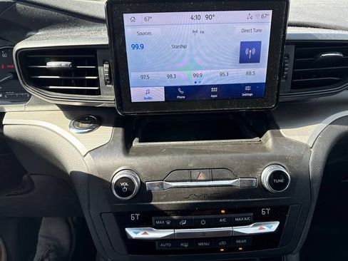 Used 2020 Ford Explorer XLT RWD image 6