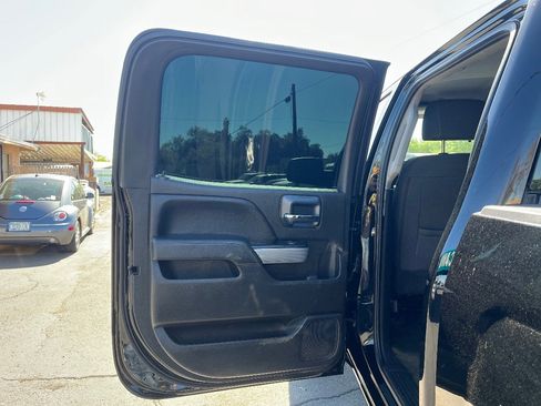 Used 2018 Chevrolet Silverado 1500 LT w/ All Star Edition image 28