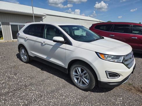 Used 2015 Ford Edge SEL w/ Equipment Group 201A AWD/4WD image 2
