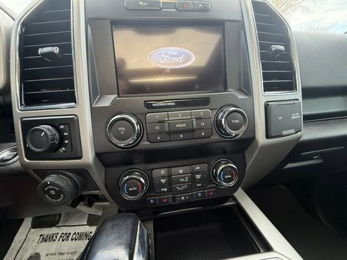 Used 2019 Ford F150 Lariat image 17