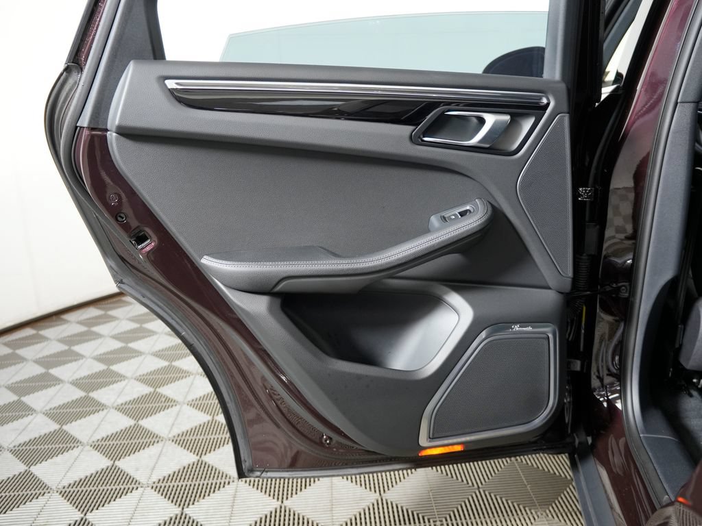 Certified 2026 Porsche Macan S AWD/4WD image 35