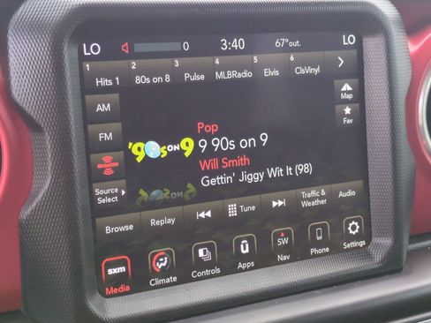 Used 2022 Jeep Wrangler Unlimited Rubicon AWD/4WD image 24